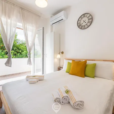 Monteverdi - 2 Apartman